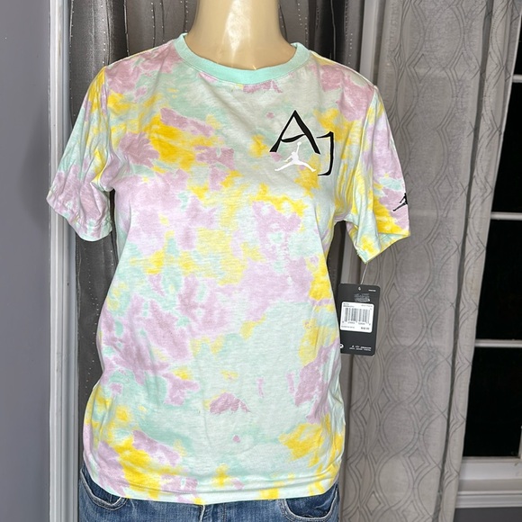 Jordan Other - Jordan NWT Boys Jordan’s shirt Sz 12-13 green , purple & yellow color